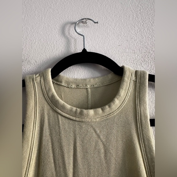 Lululemon Hold Tight Tank Dewy - Picture 3 of 6